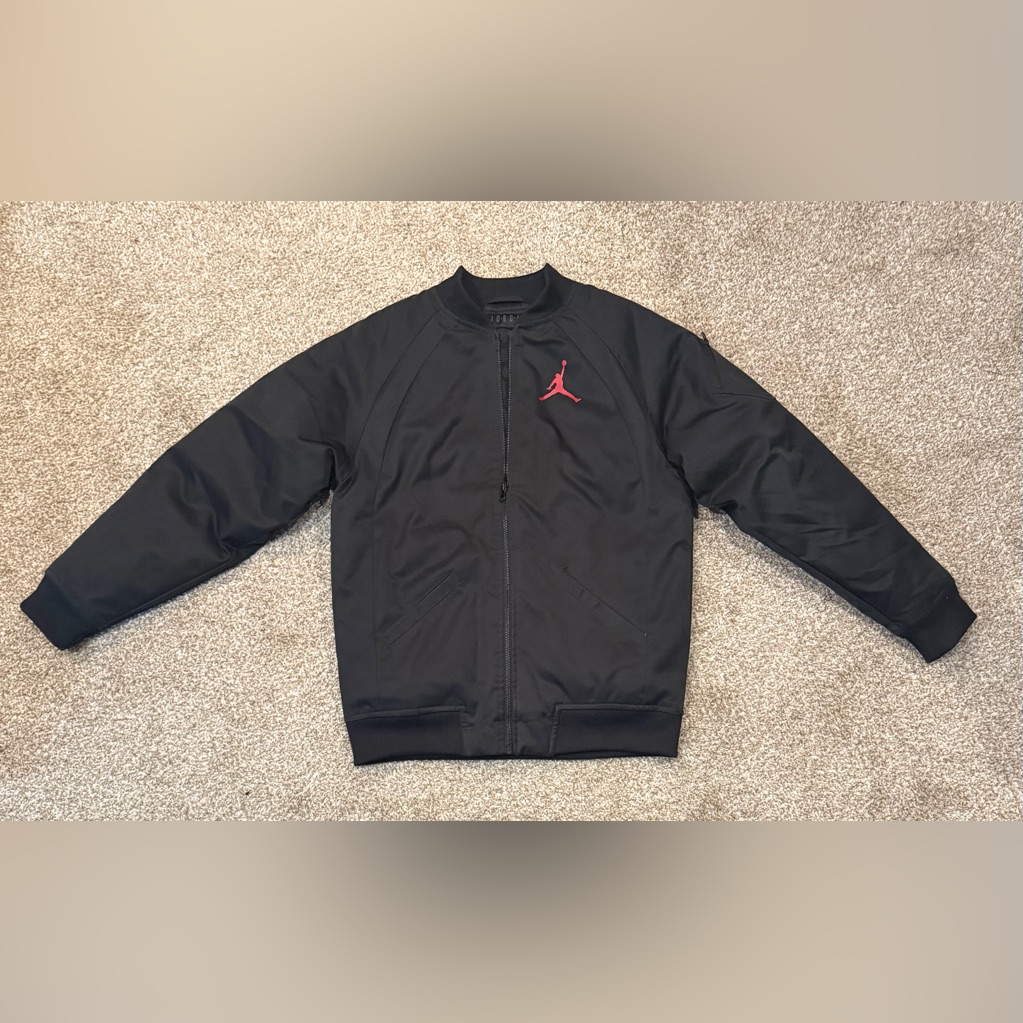 Jordan Black Bomber Jacket With Red Emblem Youth Size Extra Large